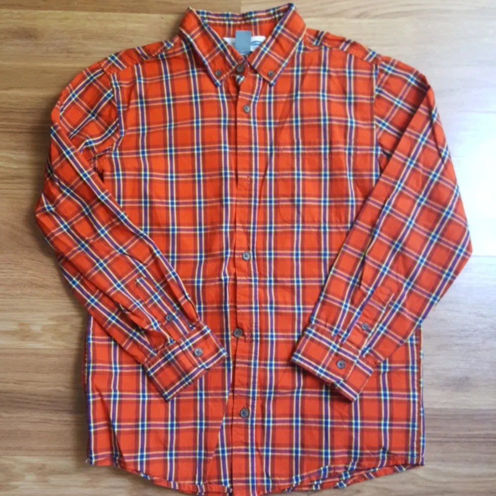 Old navy kids Classic long sleeve shirt red plaid